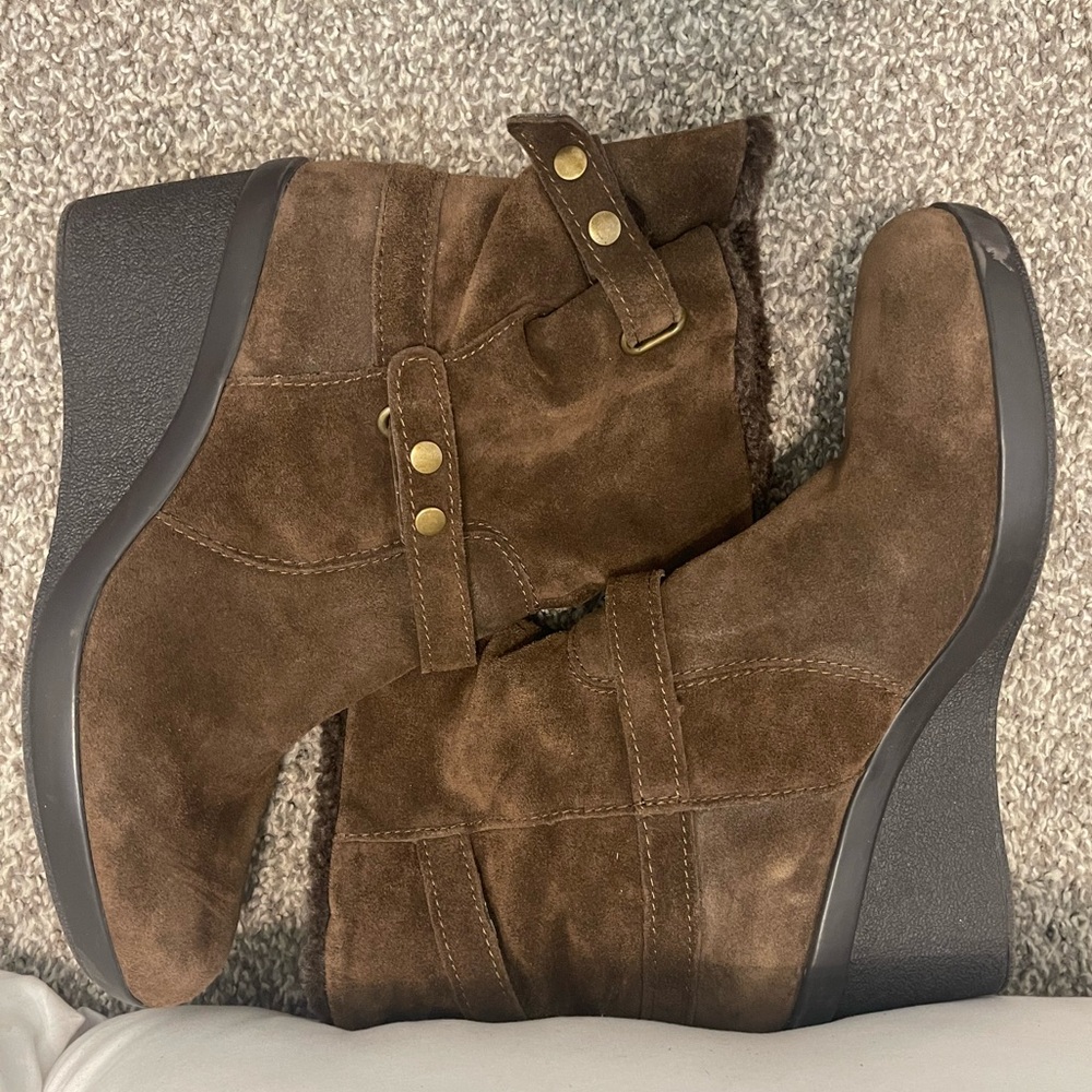 Chocolate brown winter boots 🥾